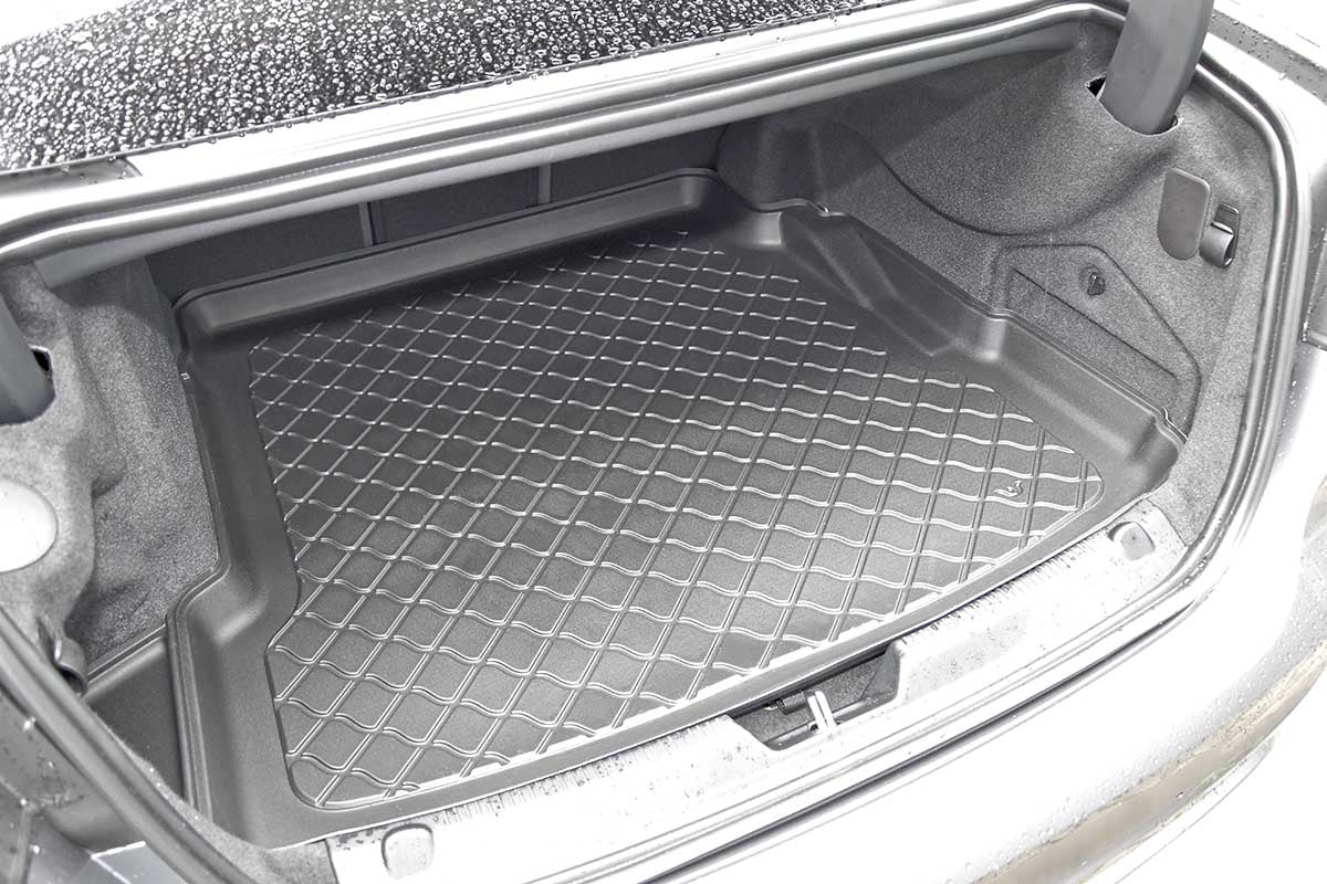 Tavita de portbagaj Jaguar XE, caroserie Sedan, fabricatie 2019 - prezent, Facelift - 7