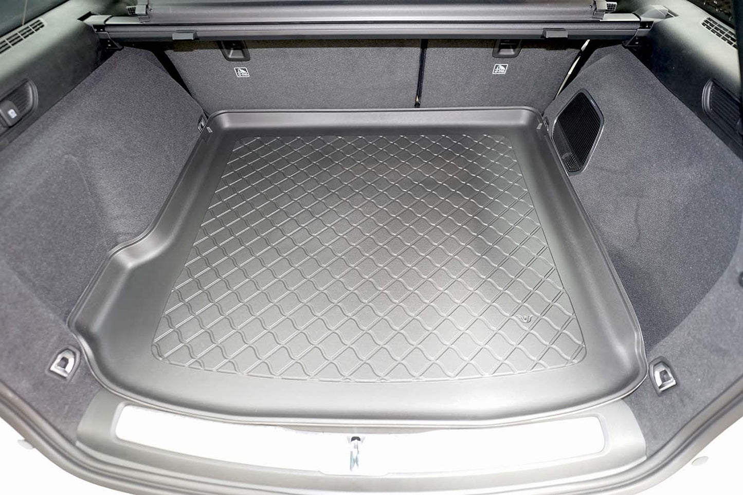 Tavita portbagaj Jeep Grand Cherokee V PHEV fabricatie 05.2022 - prezent, caroserie suv, 5 locuri #1
