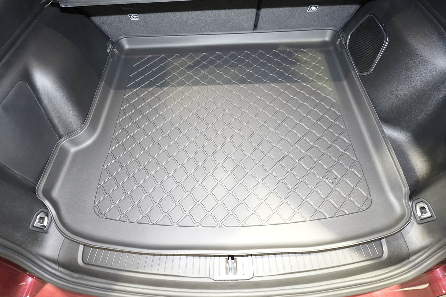 Tavita portbagaj Jeep Grand Cherokee V PHEV fabricatie 05.2022 - prezent, caroserie suv, 5 locuri #1