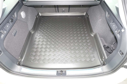 Tavita portbagaj Skoda Superb IV PHEV fabricatie 03.2024 - prezent, caroserie combi, podea variabila in pozitie superioara, fara separator #1
