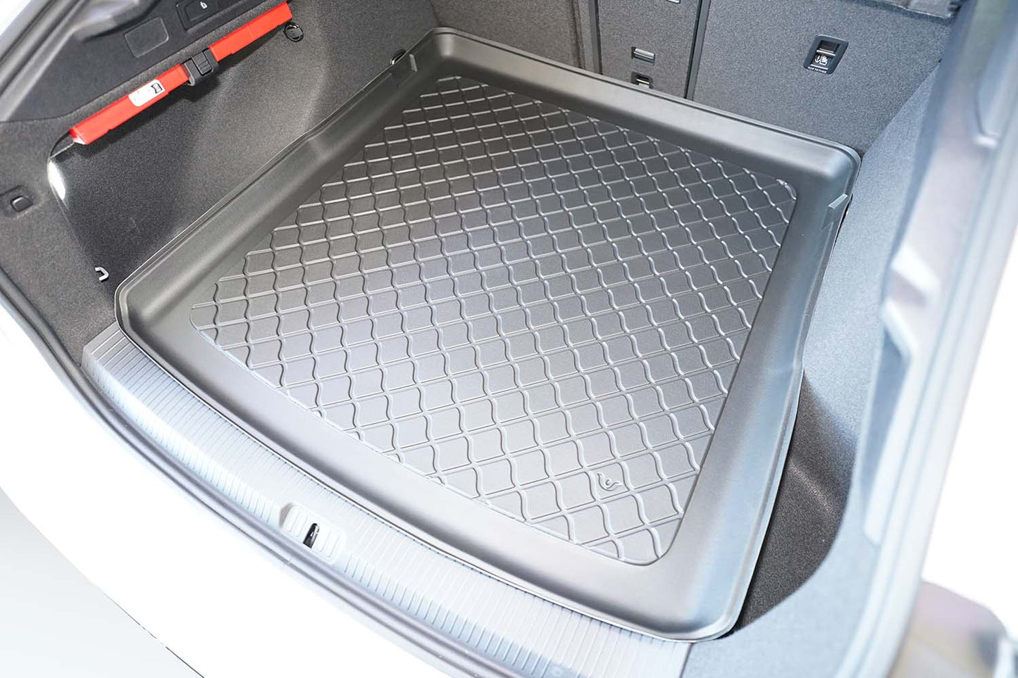Tavita portbagaj Volkswagen ID.7 fabricatie 06.2024 - prezent, caroserie combi, portbagaj superior, podea variabila in pozitie superioara #1