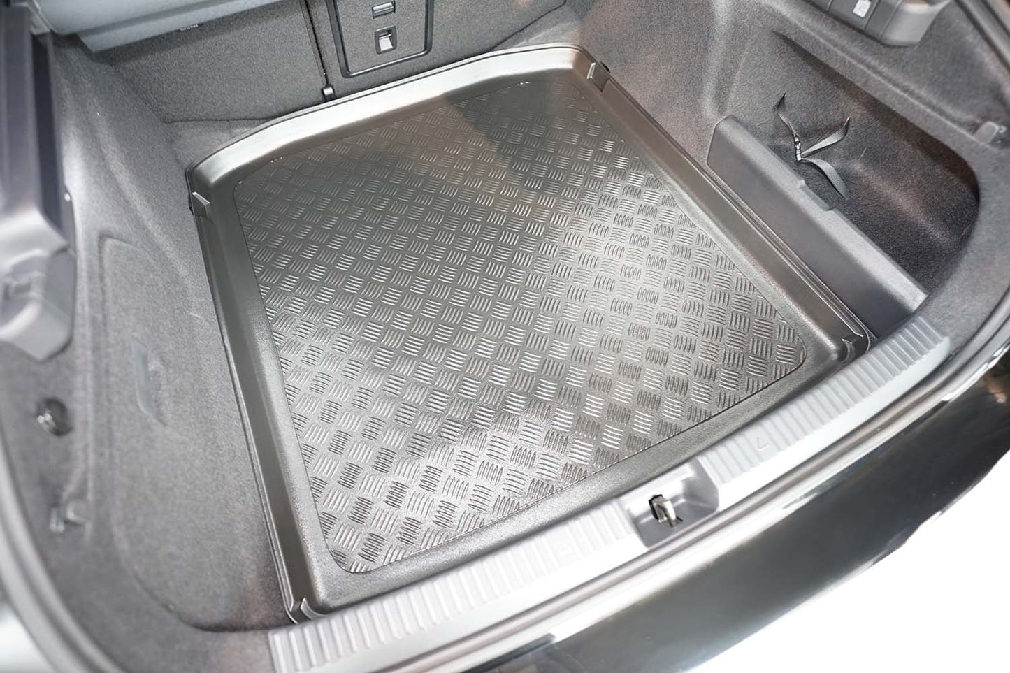Tavita portbagaj Skoda Superb IV fabricatie 12.2023 - prezent, caroserie sedan, portbagaj inferior, fara podea reglabila pe inaltime #1