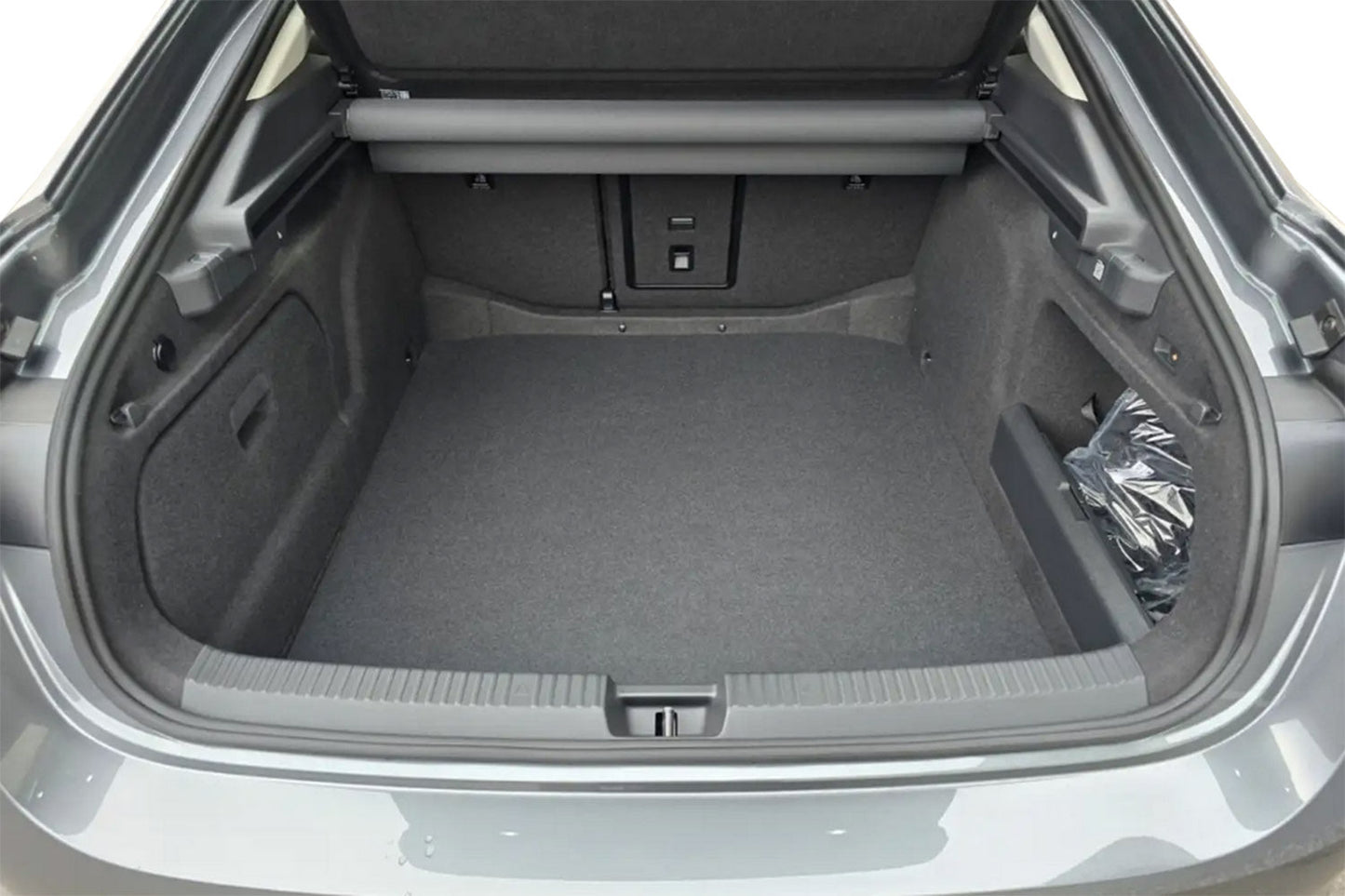 Tavita portbagaj Skoda Superb IV fabricatie 12.2023 - prezent, caroserie sedan, portbagaj inferior, fara podea reglabila pe inaltime #1