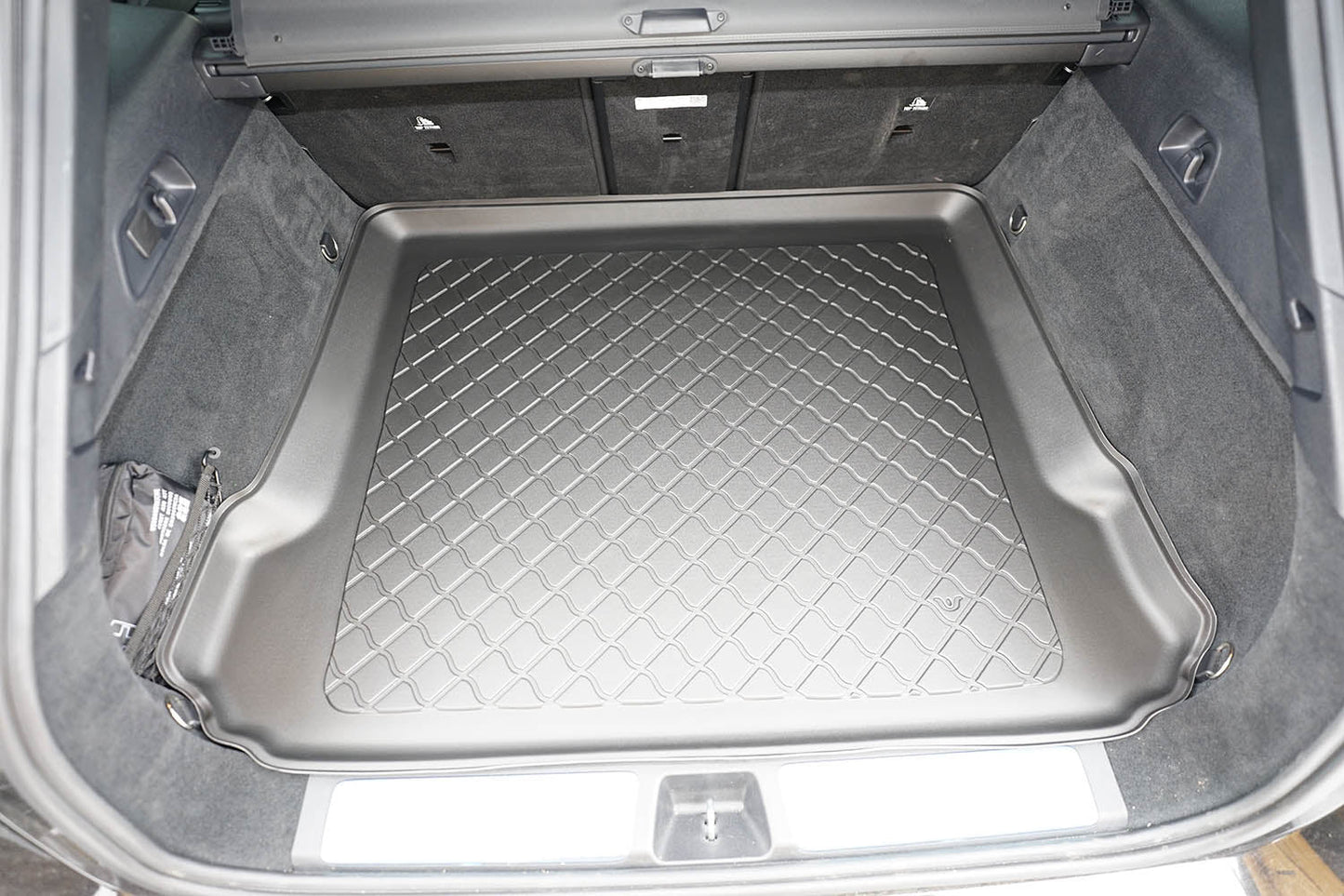 Tavite portbagaj Mercedes EQE X294, caroserie suv, an fabricatie 05.2023 - prezent | 194027GRD