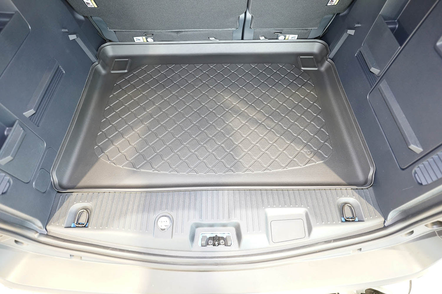 Tavita portbagaj Ford Tourneo Courier II fabricatie 10.2023 - prezent, caroserie van, 5 locuri #1