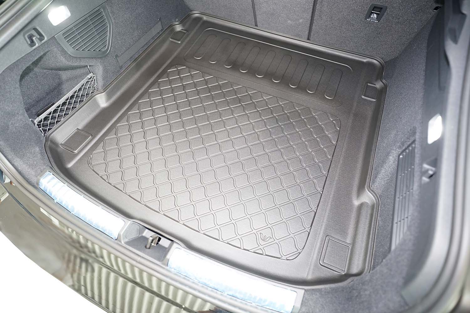 Tavita portbagaj Audi A5 III (B10) fabricatie 11.2024 - prezent, caroserie sedan #1 - Auto Alorria