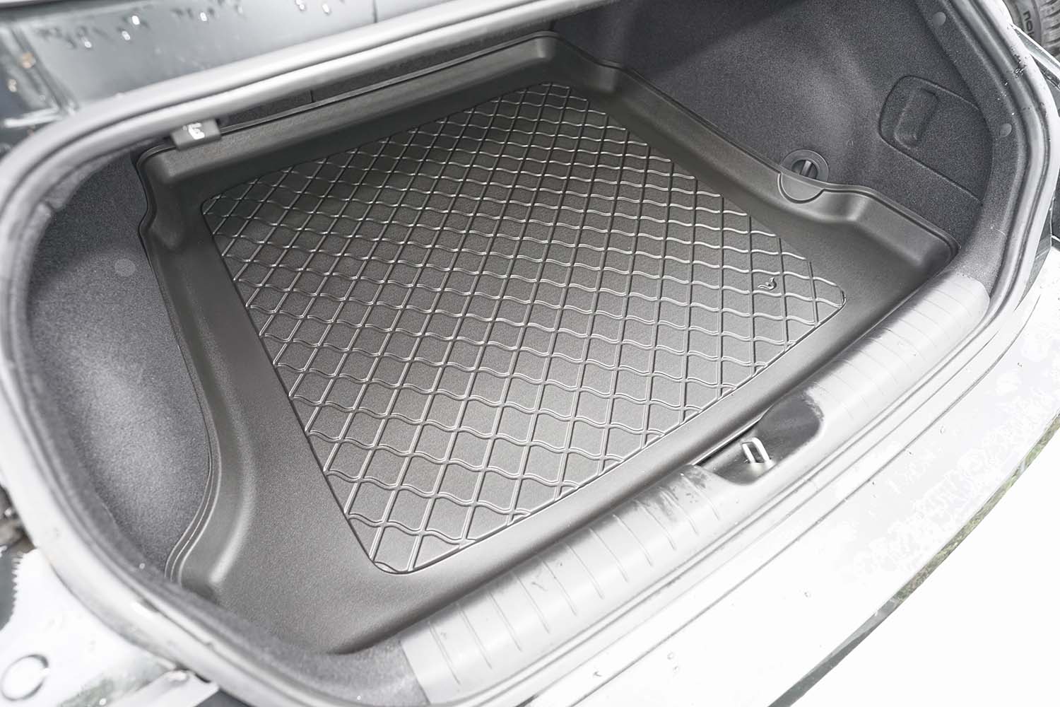 Tavita portbagaj Hyundai Ioniq 6 fabricatie 11.2022 - prezent, caroserie sedan #2 - Auto Alorria
