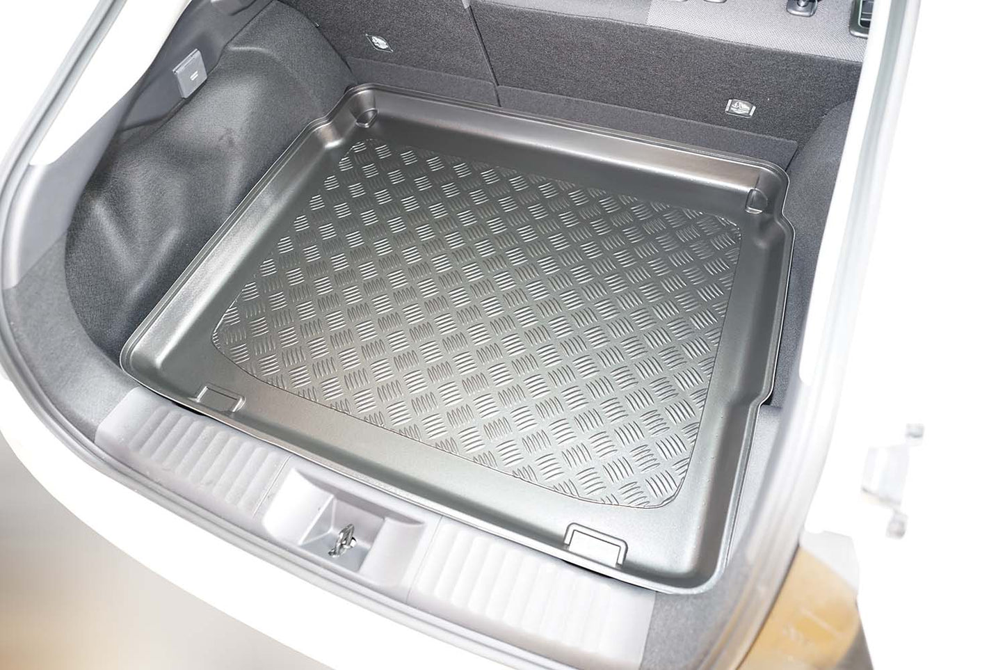 Tavite portbagaj Toyota Prius V PHEV, caroserie hatchback, an fabricatie 07.2023 - prezent | 194281BSC