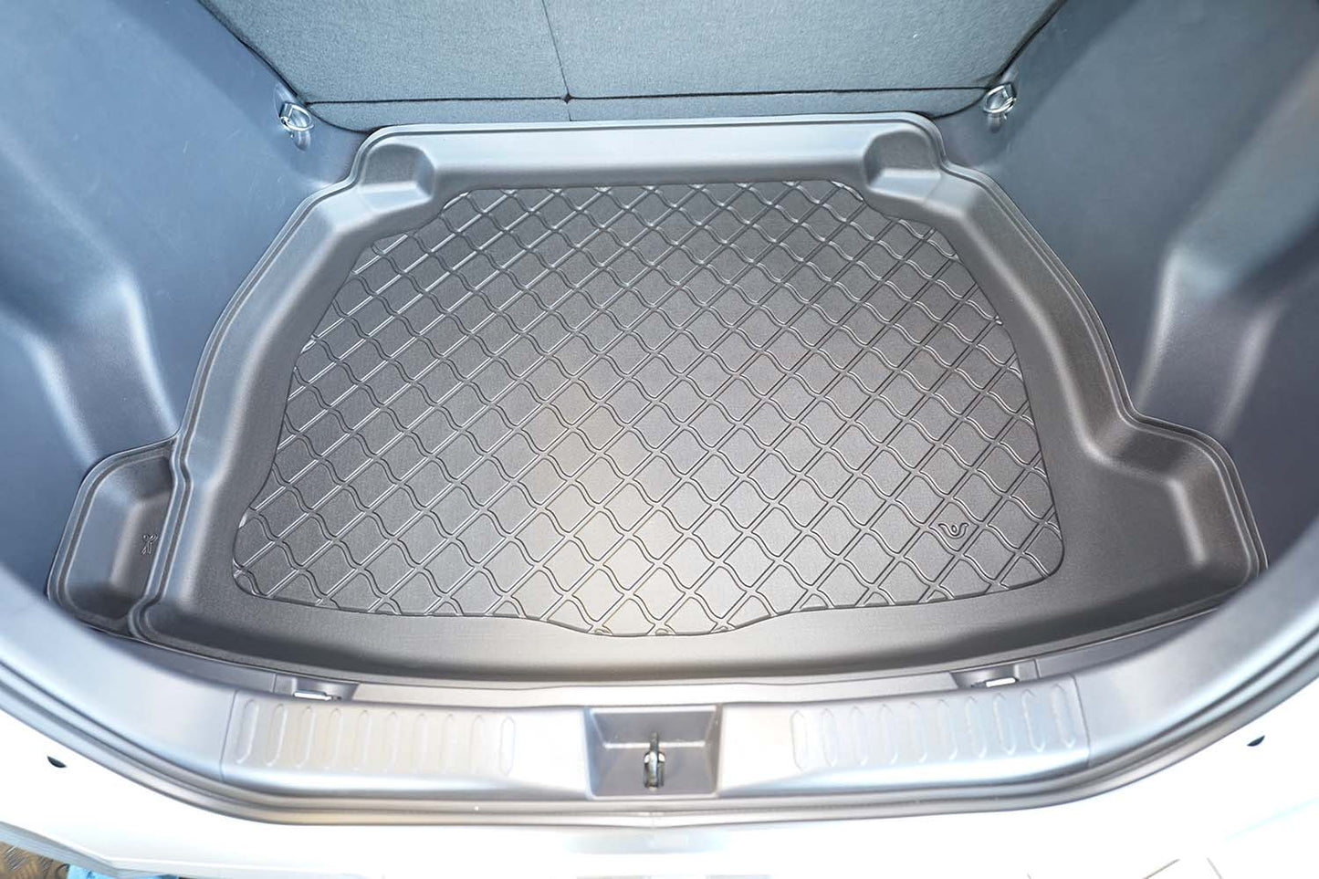 Tavita portbagaj Toyota C-HR Hybrid fabricatie 2024 - prezent, caroserie suv, kit de reparatie, nu corespunde pentru PHEV si 4x4 #1