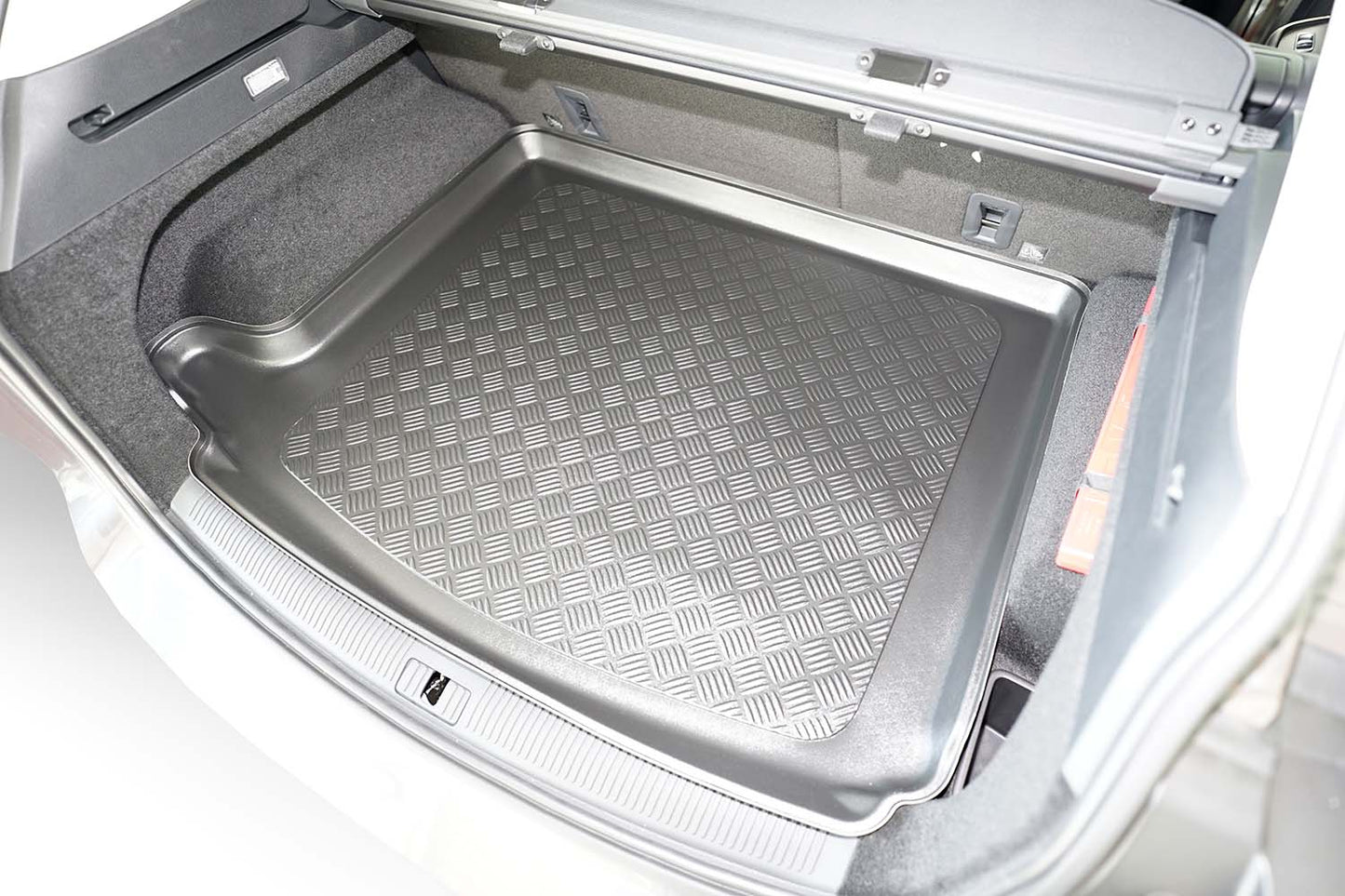 Tavita portbagaj MG HS Facelift fabricatie 03.2023 - 06.2024, caroserie suv, portbagaj superior, nu corespunde pentru EHS PHEV #1