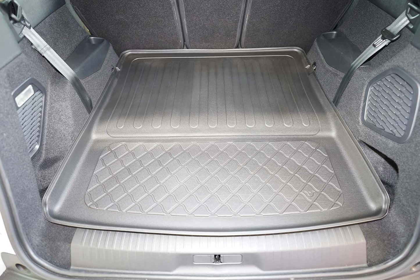 Tavita portbagaj Peugeot 5008 III PHEV fabricatie 10.2024 - prezent, caroserie suv, 7 locuri, rand 3 culcat #1 - Auto Alorria