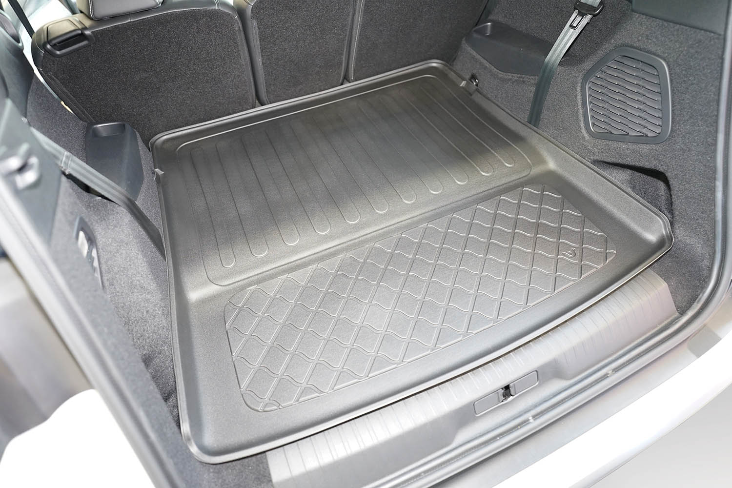 Tavita portbagaj Peugeot E-5008 fabricatie 10.2024 - prezent, caroserie suv, 7 locuri, rand 3 culcat #1 - Auto Alorria