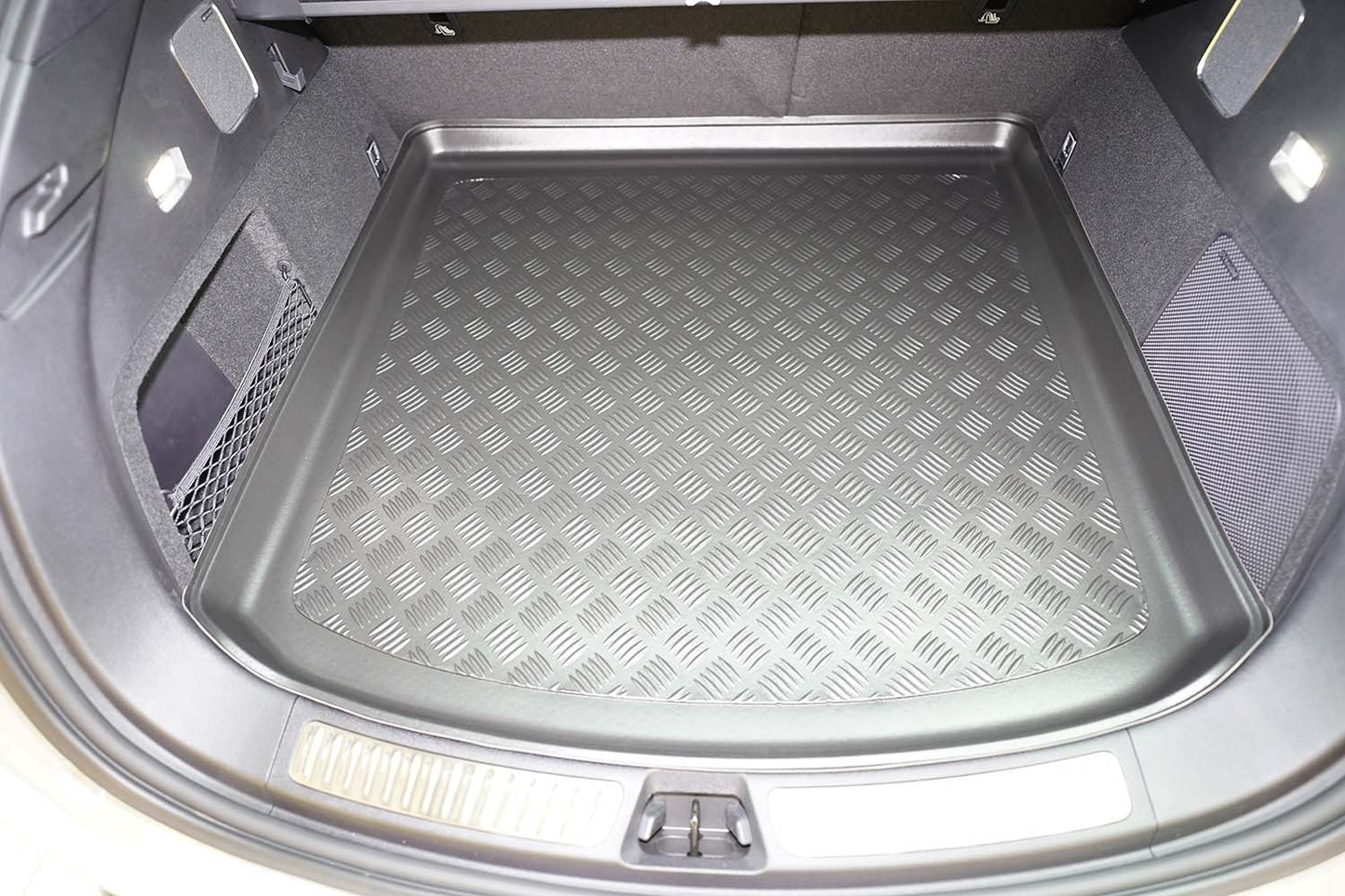 Tavita portbagaj BYD Sealion 7 EV fabricatie 2024 - prezent, caroserie suv, portbagaj superior, podea variabila in pozitie superioara #2 - Auto Alorria
