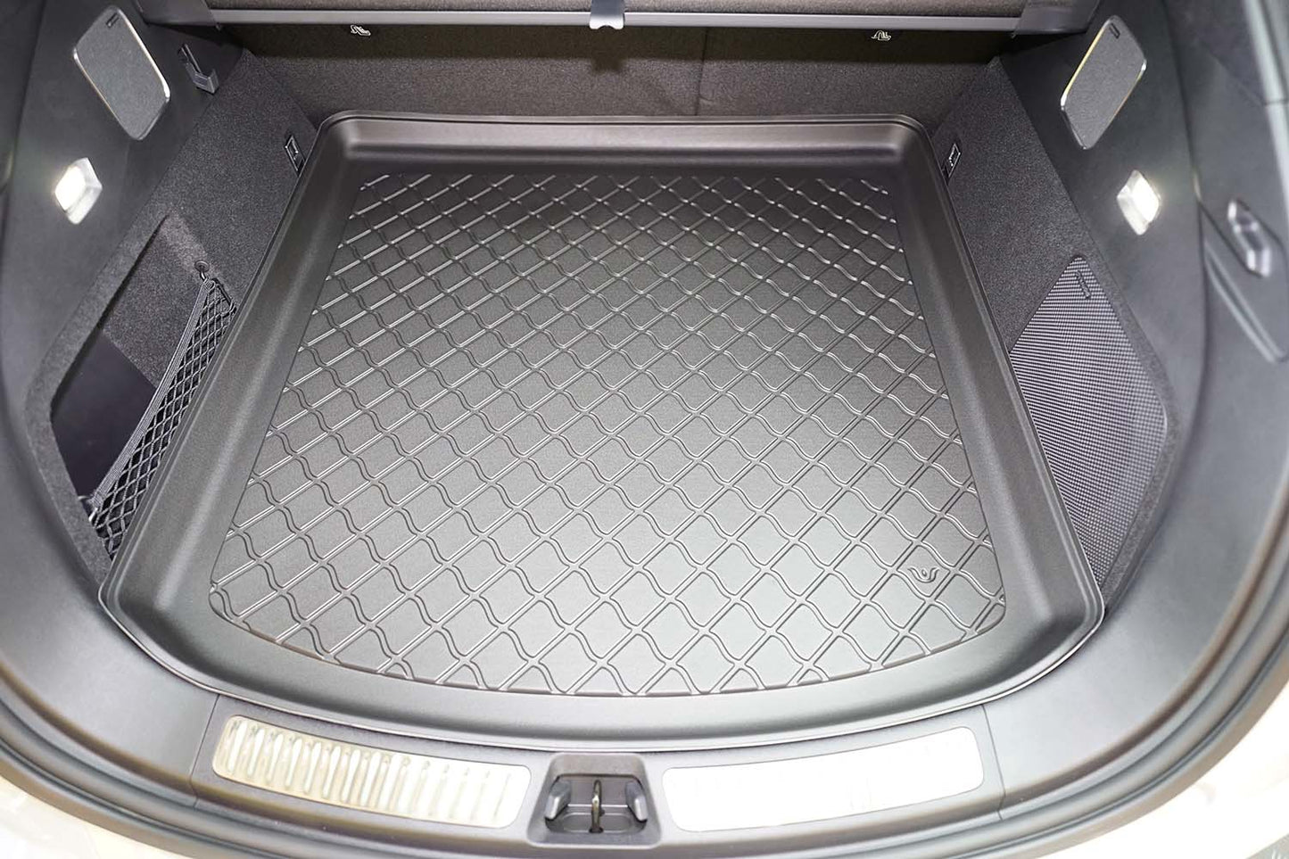 Tavita portbagaj BYD Sealion 7 EV fabricatie 2024 - prezent, caroserie suv, portbagaj superior, podea variabila in pozitie superioara #1 - Auto Alorria
