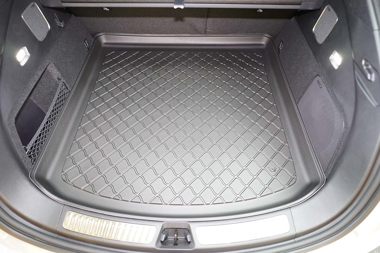 Tavita portbagaj BYD Sealion 7 EV fabricatie 2024 - prezent, caroserie suv, portbagaj superior, podea variabila in pozitie superioara #1 - Auto Alorria