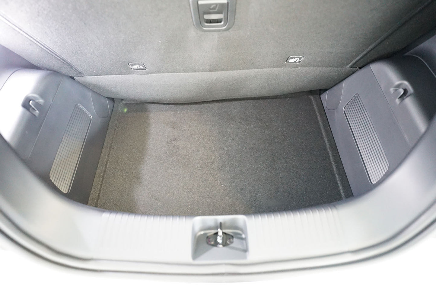 Tavita portbagaj Leapmotor T03 EV fabricatie 2024 - prezent, caroserie hatchback #1 - Auto Alorria