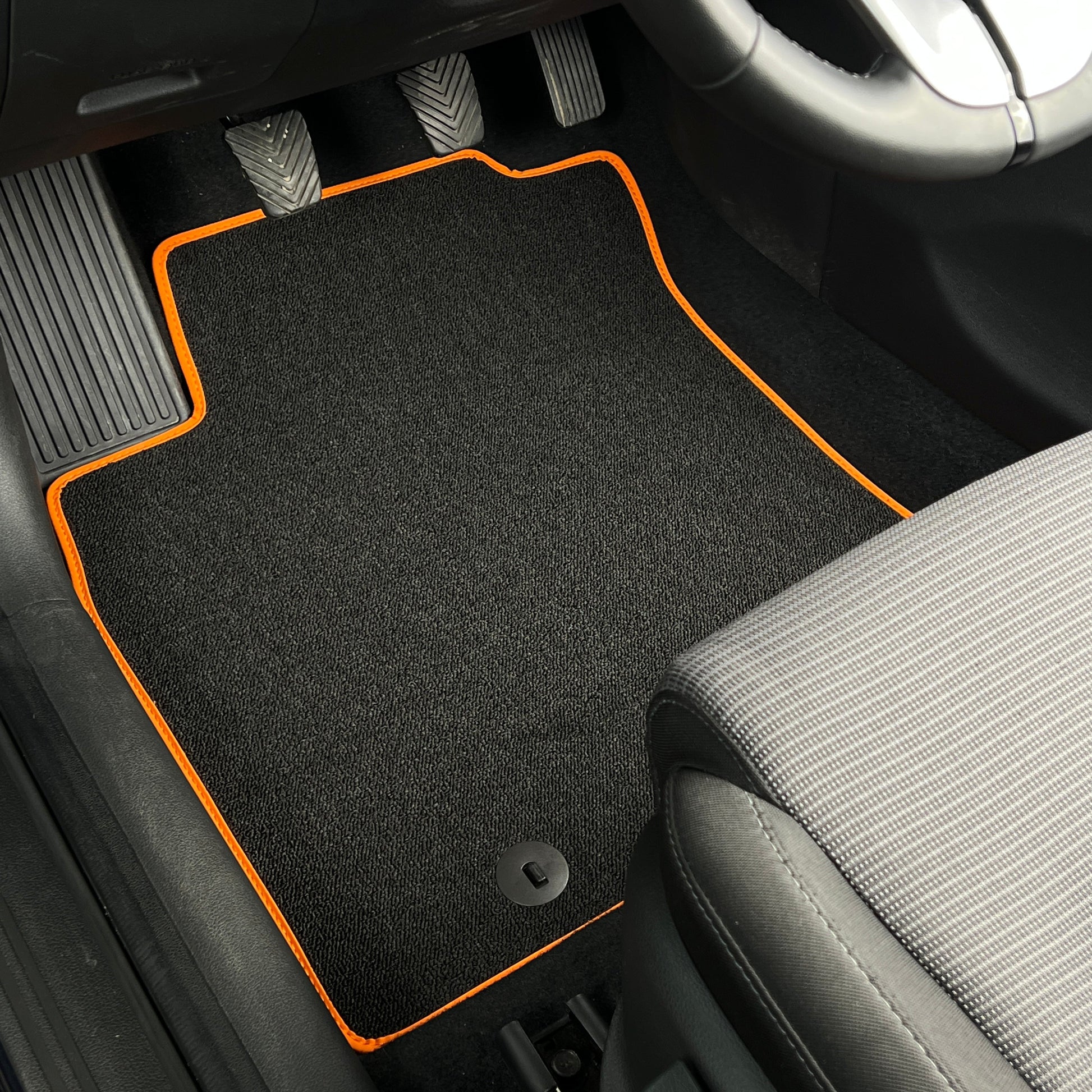COVORASE AUTO MOCHETA PERSONALIZATE GAMA URBAN - Auto Alorria