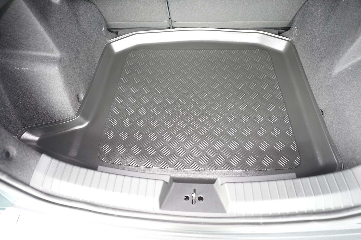 Tavita portbagaj Dacia Duster III LPG fabricatie 06.2024 - prezent, caroserie suv, 4x2, portbagaj inferior, fara podea dubla #1