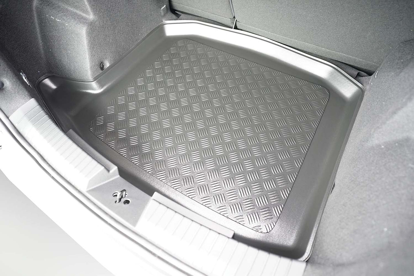 Tavita portbagaj Dacia Duster III LPG fabricatie 06.2024 - prezent, caroserie suv, 4x2, portbagaj inferior, fara podea dubla #1