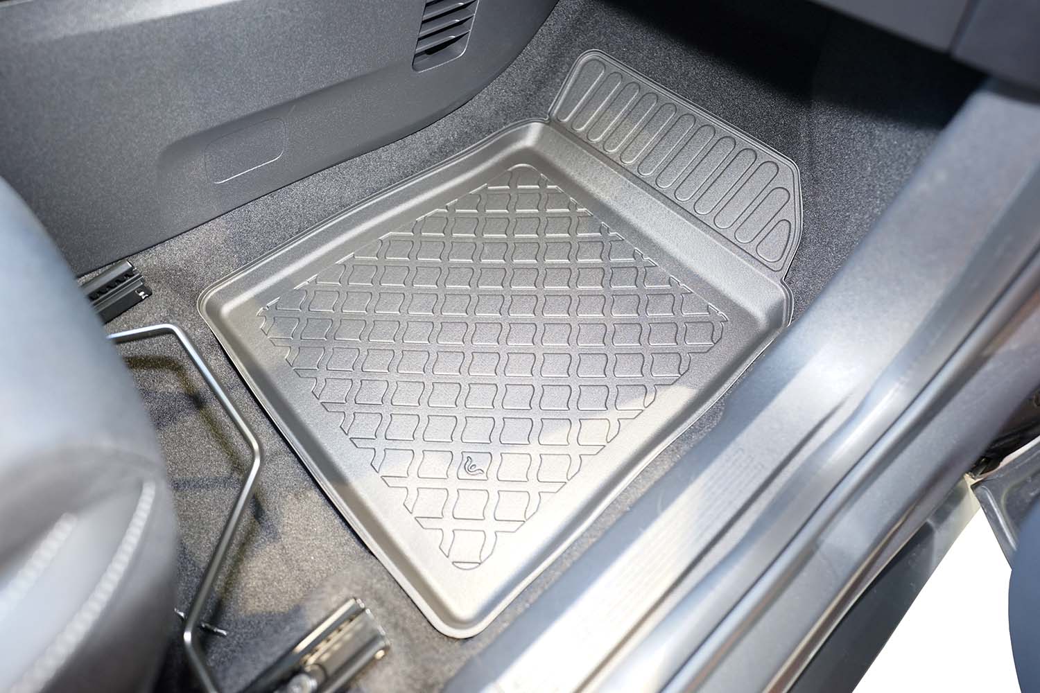 Covorase auto tip tavita Citroen C3 IV fabricatie 04.2024 -prezent, caroserie hatchback, nu corespunde pentru electric si MHEV #1 - Auto Alorria