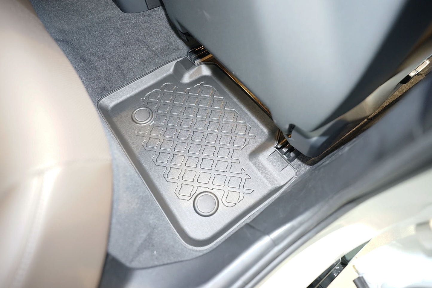 Covorase auto tip tavita BMW Seria 5 G61 fabricatie 05.2024 - prezent, caroserie combi #1
