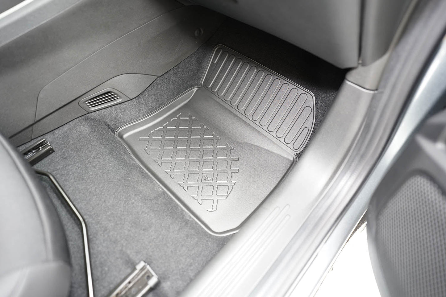 Covorase auto tip tavita Jeep Avenger EV, an fabricatie 2023 - prezent, caroserie suv | 603835