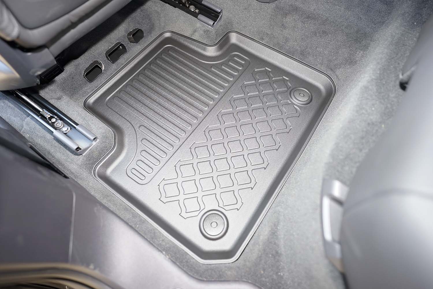 Covorase auto tip tavita Volkswagen Touareg III Facelift fabricatie 05.2023 - prezent, caroserie suv #1 - Auto Alorria