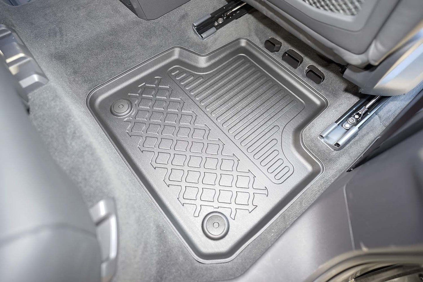 Covorase auto tip tavita Volkswagen Touareg III Facelift fabricatie 05.2023 - prezent, caroserie suv #1 - Auto Alorria