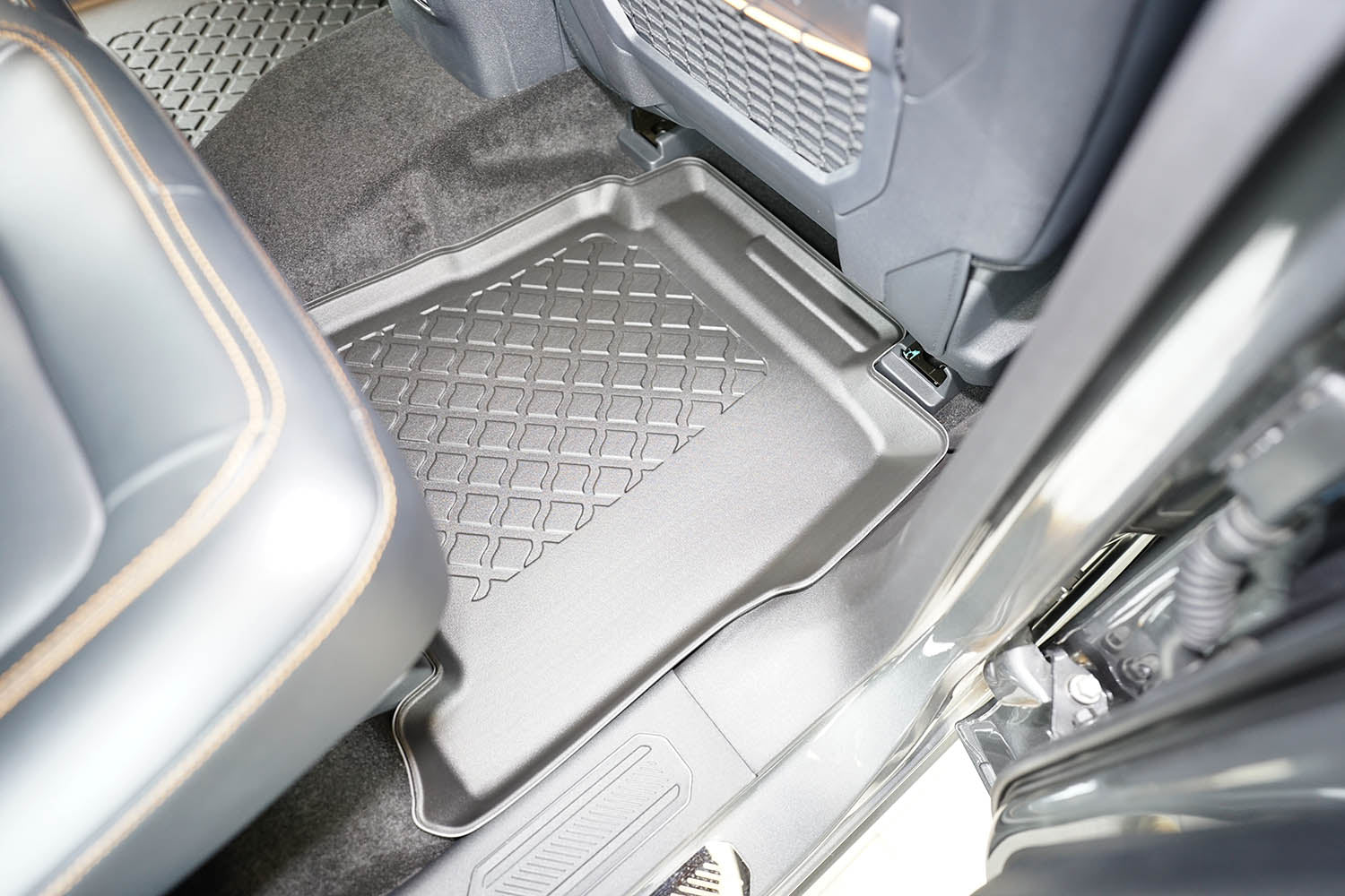 Covorase auto tip tavita Ford Bronco fabricatie 06.2021 - prezent, caroserie suv, 5 locuri #1 - Auto Alorria