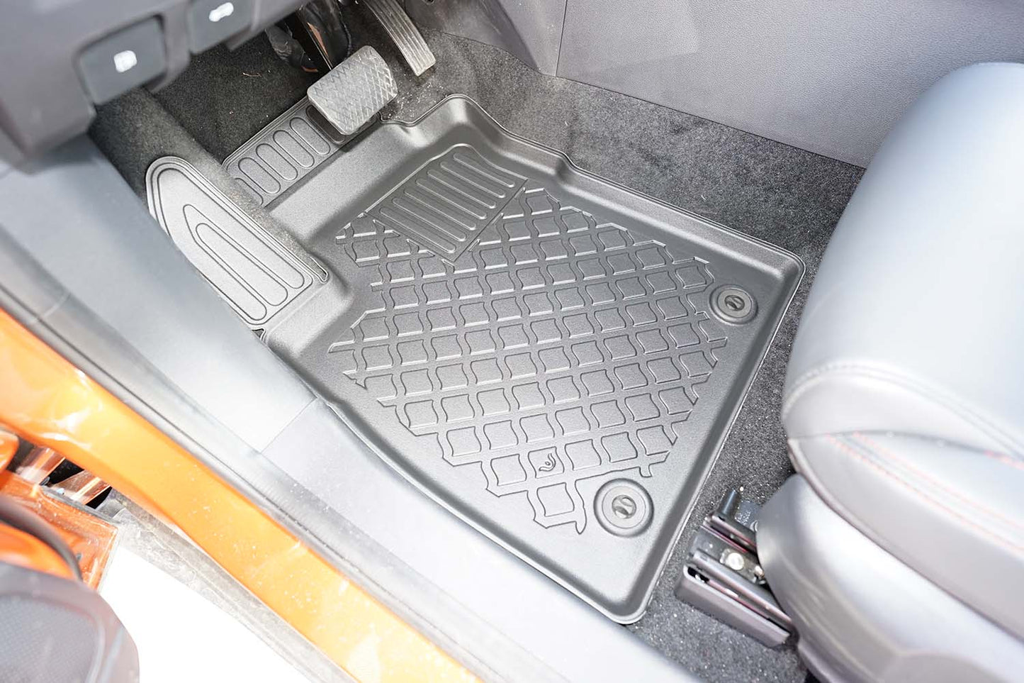 Covorase auto tip tavita MG ZS, an fabricatie 06.2022 - prezent, caroserie suv | 604352