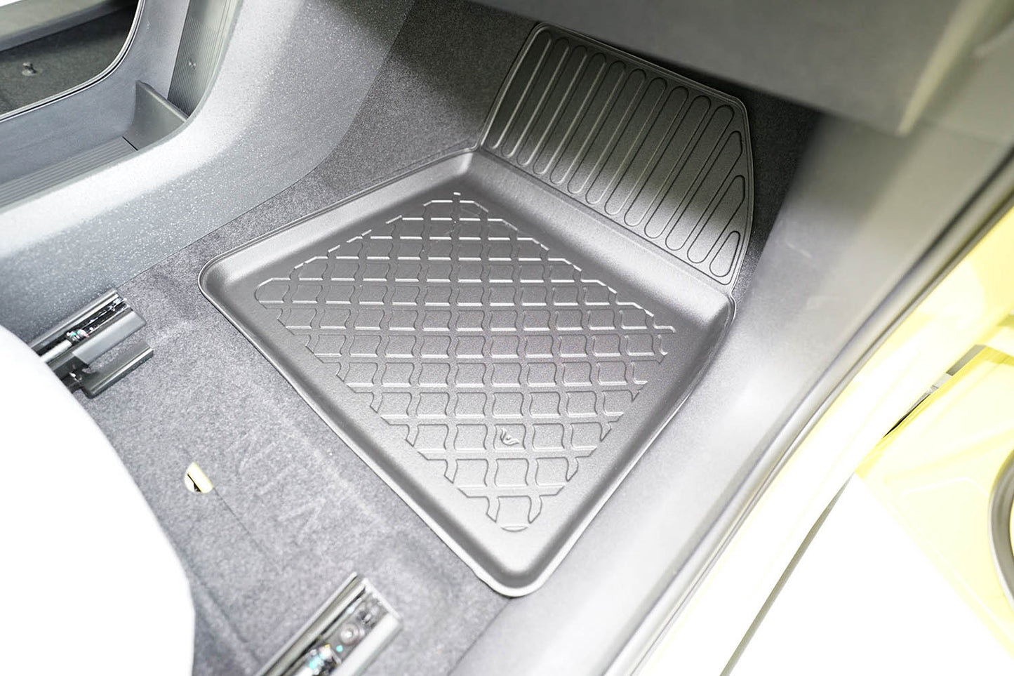 Covorase auto tip tavita Volvo EX30, an fabricatie 12.2023 - prezent, caroserie suv | 604400