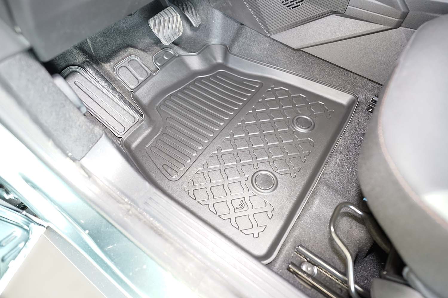Covorase auto tip tavita Dacia Bigster Hybrid fabricatie 03.2025 - prezent, caroserie suv, nu corespunde pentru mHEV #1 - Auto Alorria