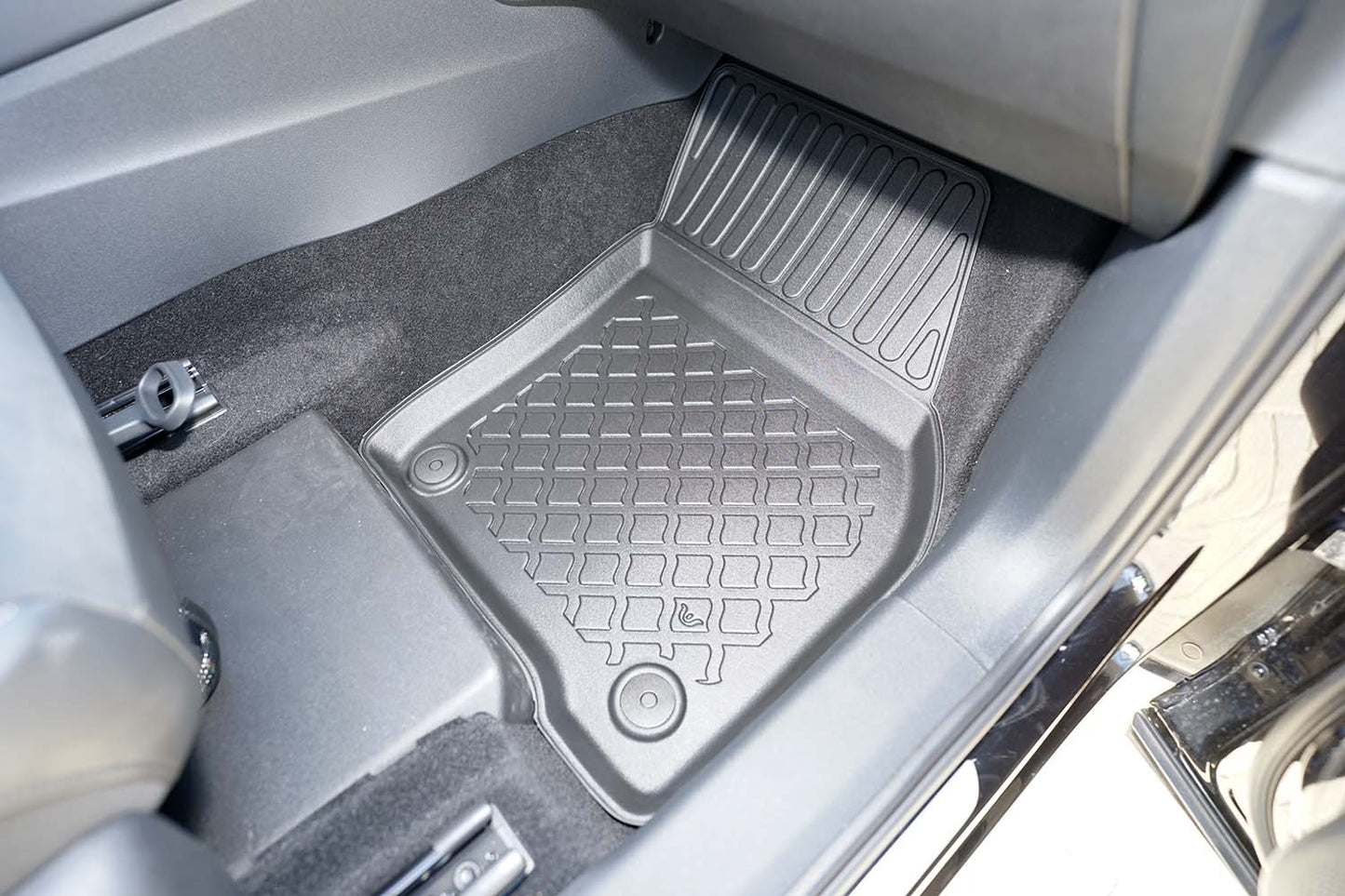 Covorase auto tip tavita Volkswagen Tayron fabricatie 03.2025 - prezent, caroserie suv, 5-7 locuri, fara rand 3 #1 - Auto Alorria