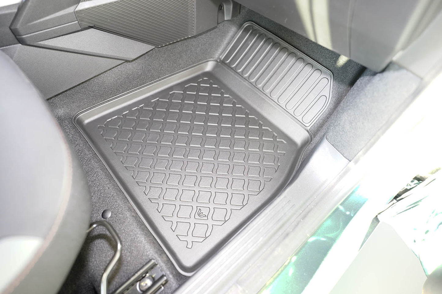 Covorase auto tip tavita Dacia Bigster Hybrid fabricatie 03.2025 - prezent, caroserie suv, nu corespunde pentru mHEV #1 - Auto Alorria