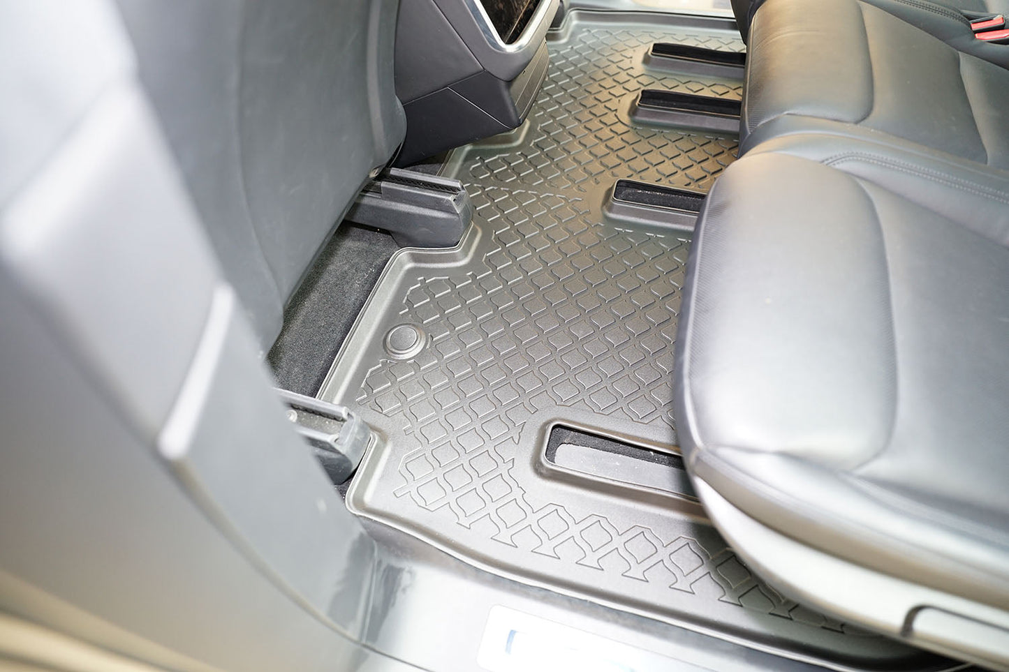 Covorase auto tip tavita Tesla Model X Facelift, an fabricatie 01.2021 - prezent, caroserie suv 5-7 locuri, randul 2 si randul 3 | 683875