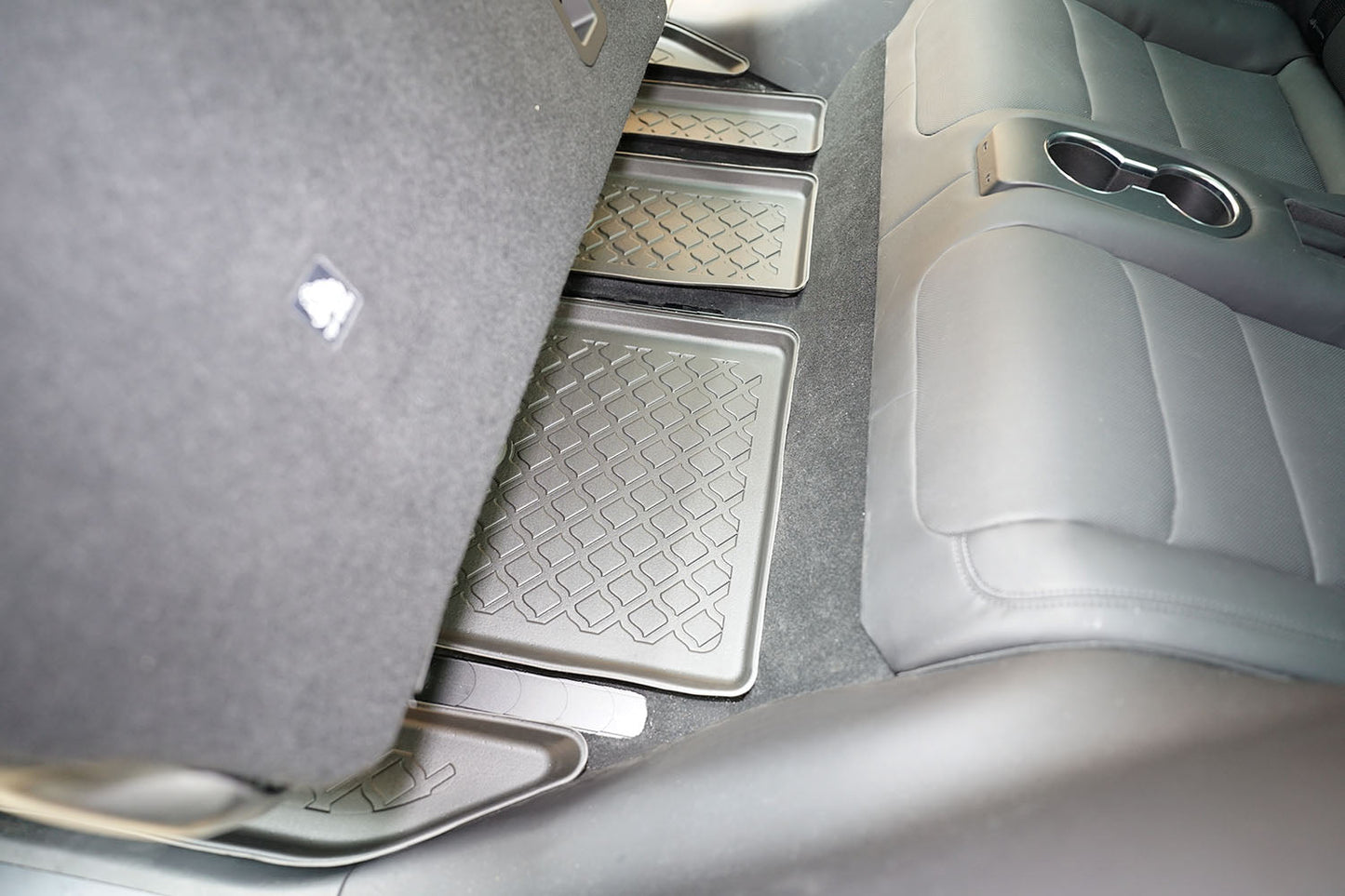 Covorase auto tip tavita Tesla Model X Facelift, an fabricatie 01.2021 - prezent, caroserie suv 5-7 locuri, randul 2 si randul 3 | 683875