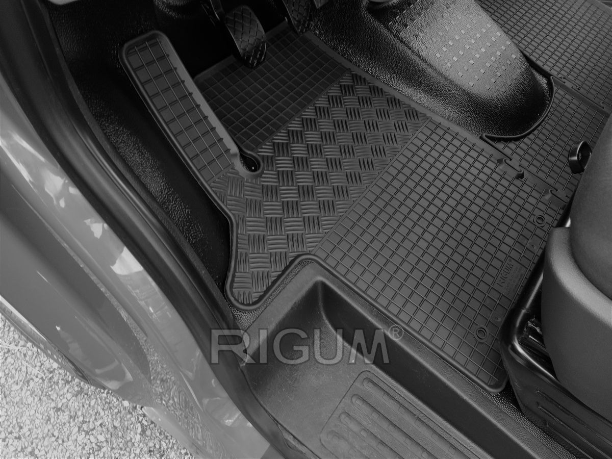 Covorase auto Volkswagen T5 Transporter fabricatie 2003 - 05.2015, caroserie van, 3 locuri #1