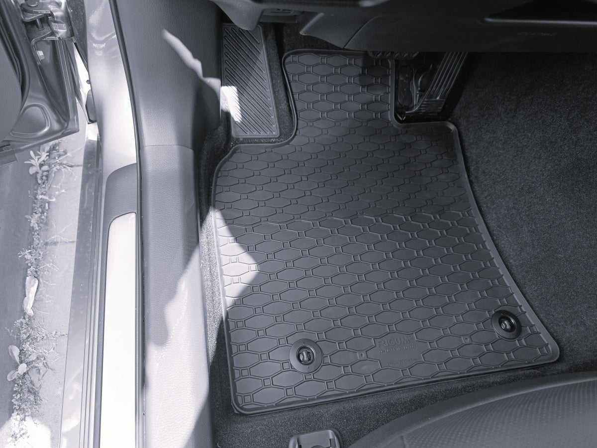 Covorase auto Toyota Camry XV80 Hybrid fabricatie 2024 - prezent, caroserie sedan #1 - Auto Alorria