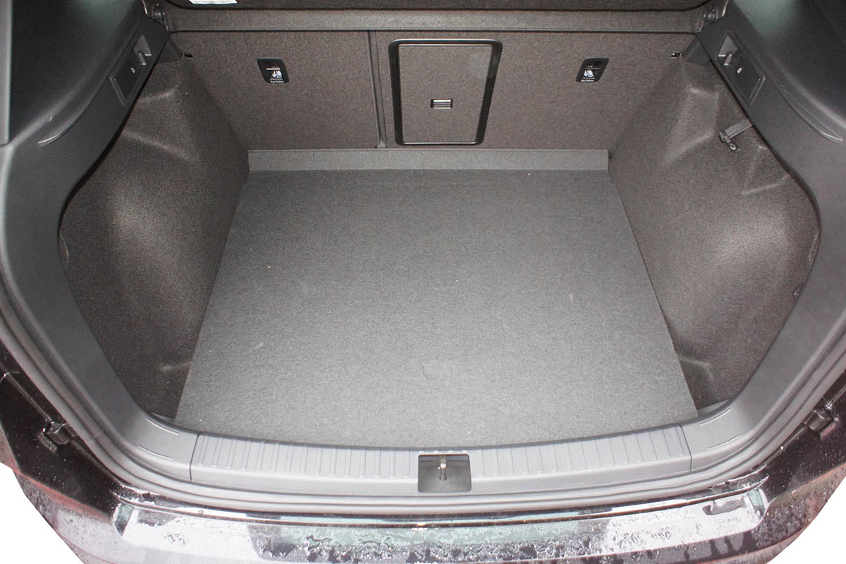 Tavita de portbagaj Seat Ateca, caroserie SUV, fabricatie 09.2016 - prezent, portbagaj superior #1